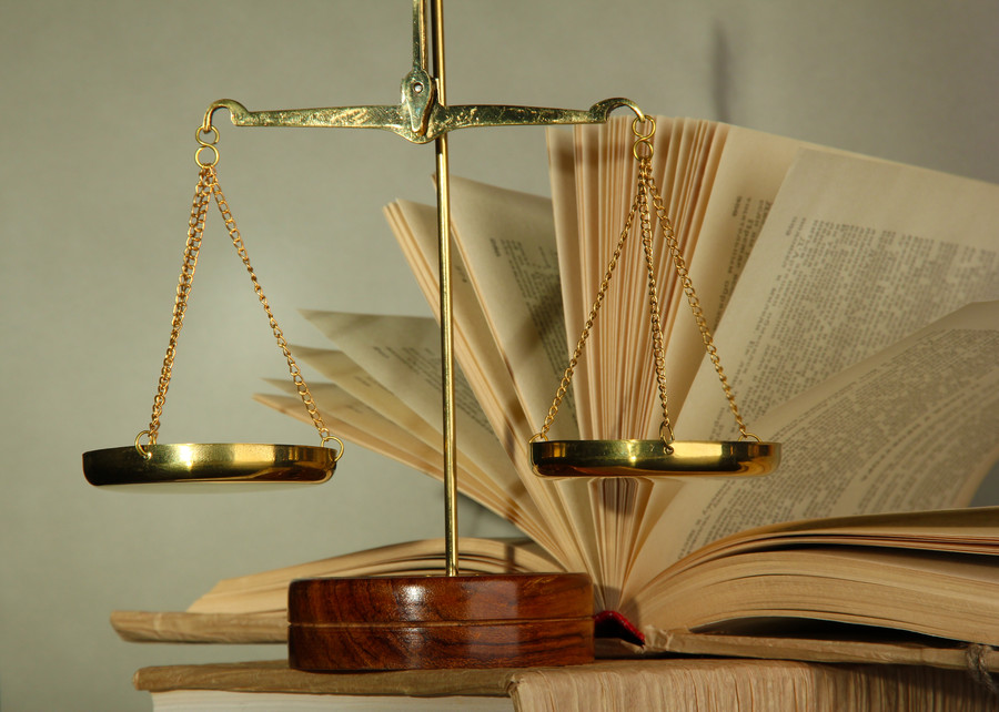 刑律巔峰，35年刑罰見證律師堅守