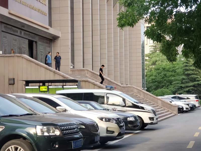 上海擅長刑事辯護律師為您解答有入室搶劫的情節在司法實踐中會被判幾年